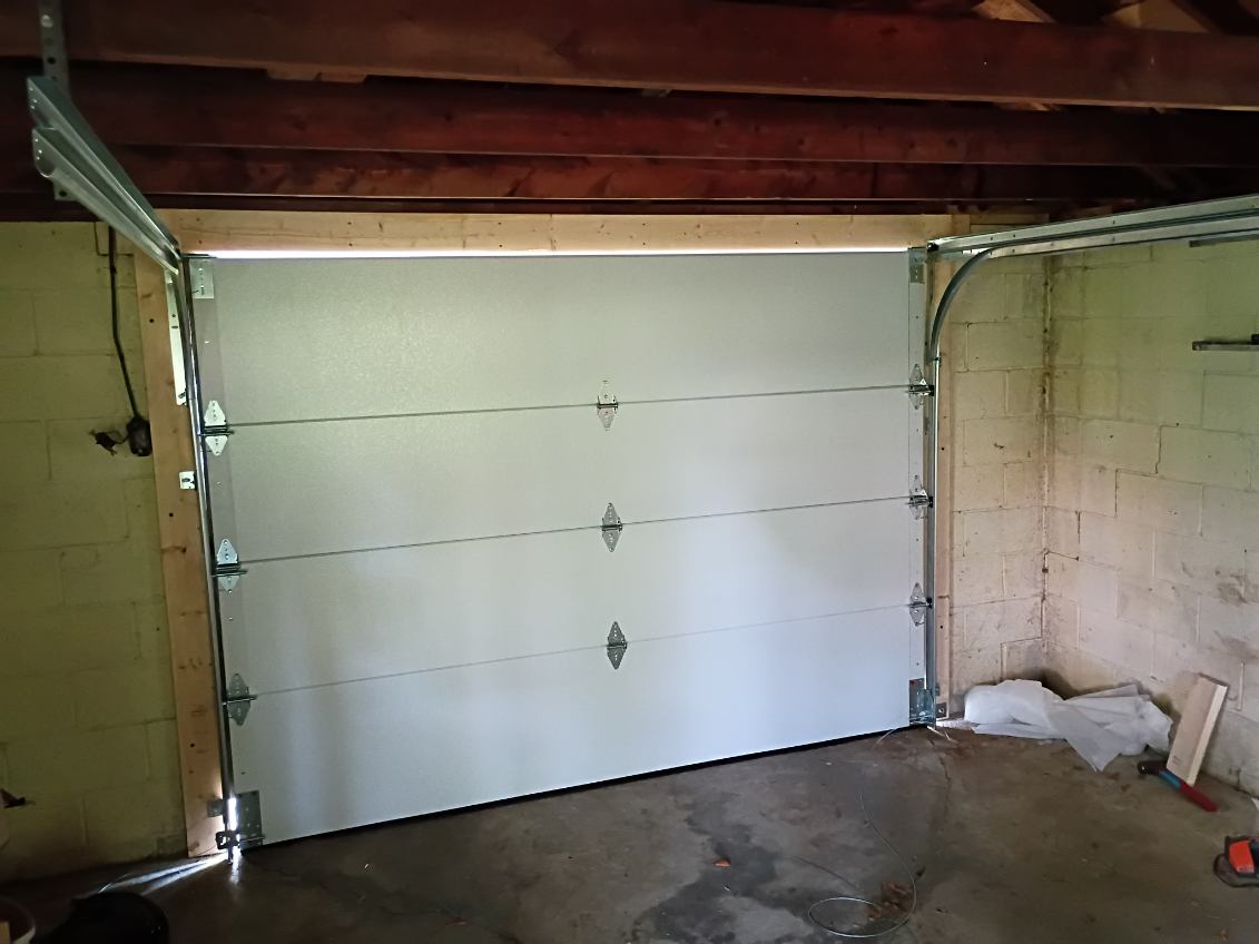 Garage door work near Verona, PA